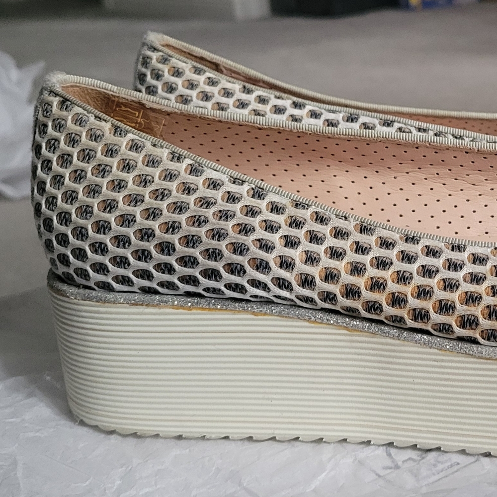 Pertini Silver Platform Shoes with Perforated Design Size EU 40 - Picture 11 of 12
